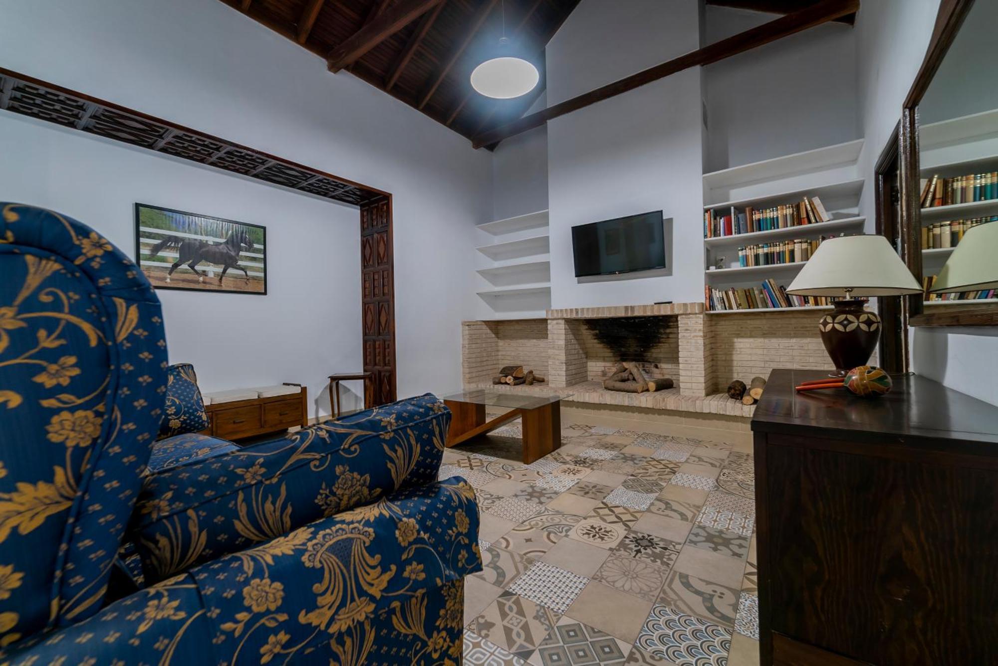 Don Emilio Apartment *